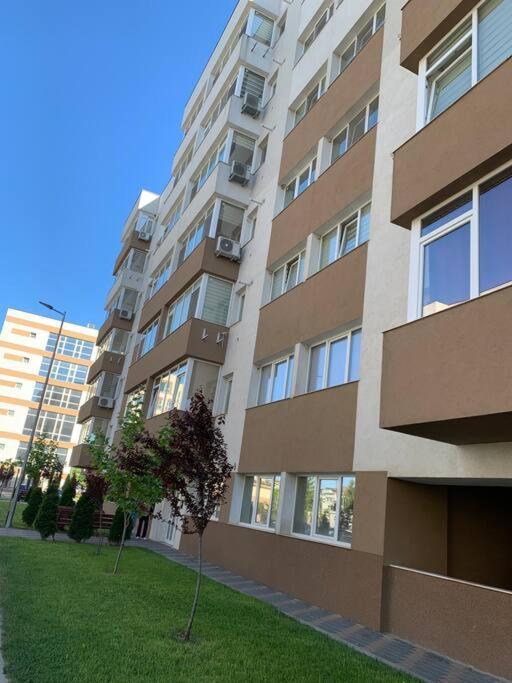 Lovely Bacau 1 Bedroom Apartment Zewnętrze zdjęcie