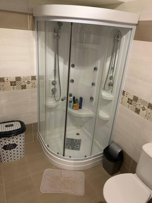 Lovely Bacau 1 Bedroom Apartment Zewnętrze zdjęcie
